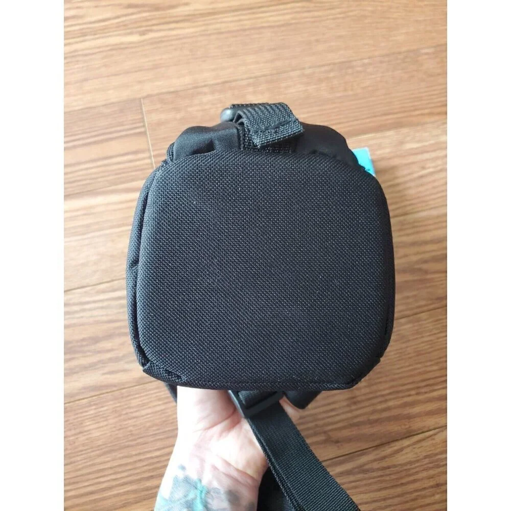 M Rock Camera Bag 506 Niagra black shoulder strap attaches to belt NWT‎